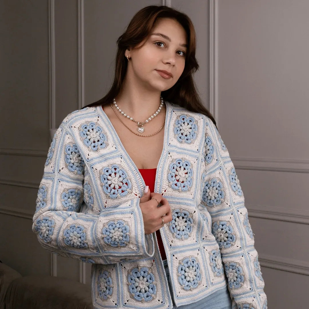 Flower granny square cardigan Leyla