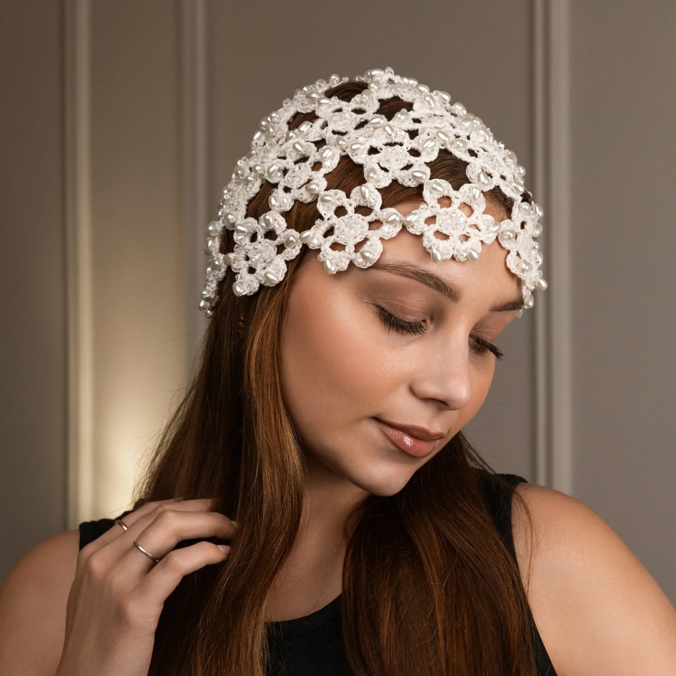 Flower beanie Amanda with pearls &amp; bicones ivory