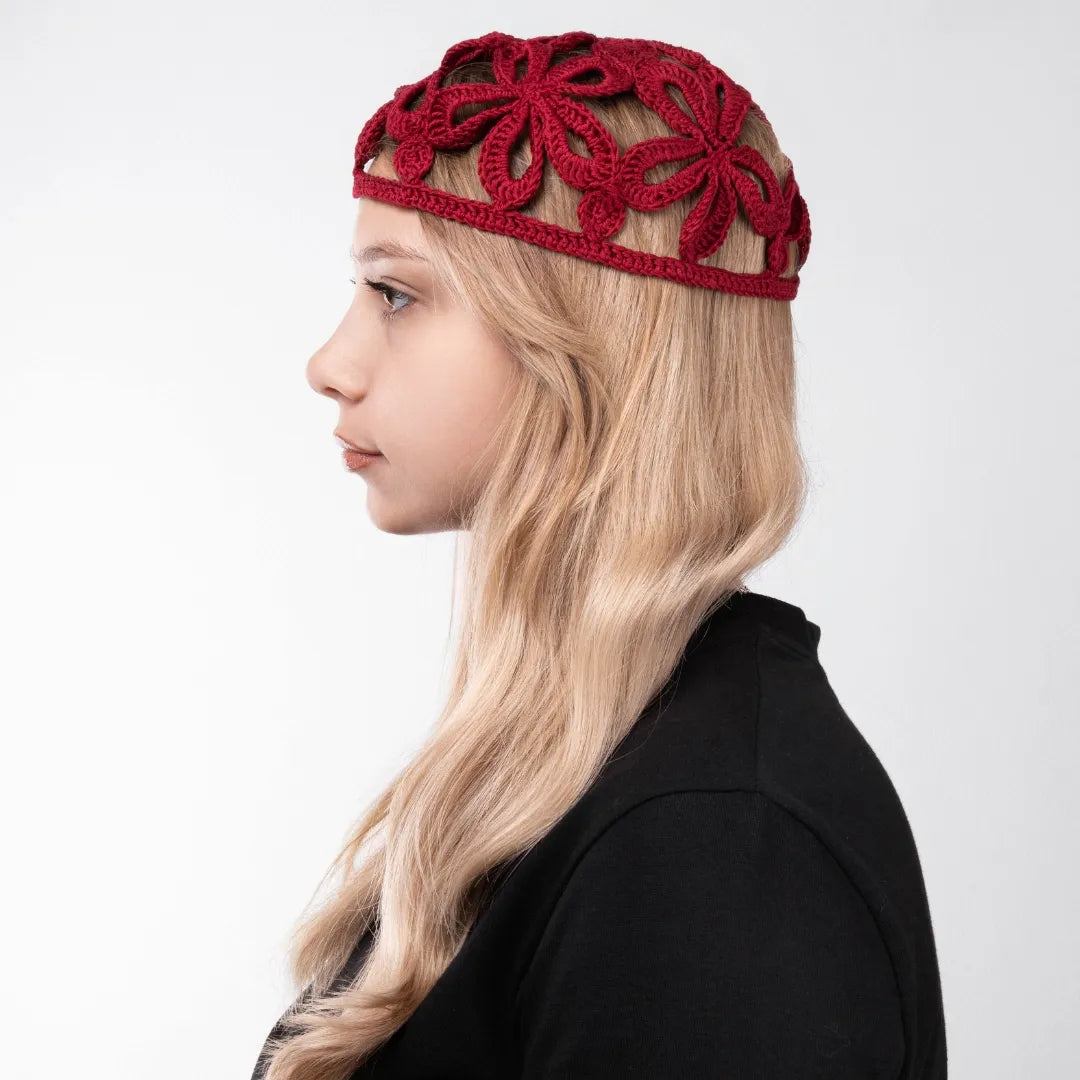 Crochet beanie with flowers