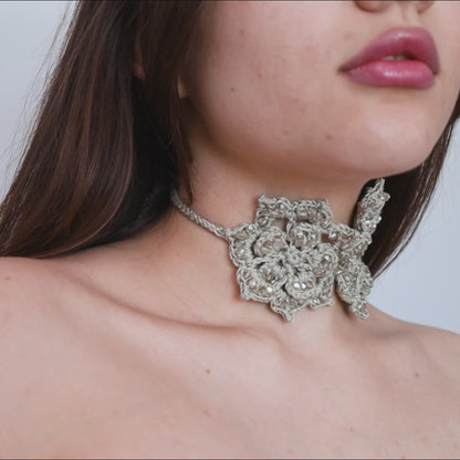 Floral choker with bicones