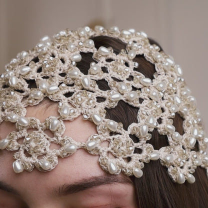 Flower beanie Amanda with pearls &amp; bicones