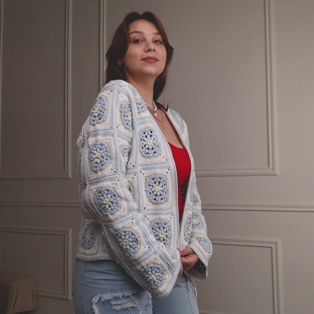 Flower granny square cardigan Leyla